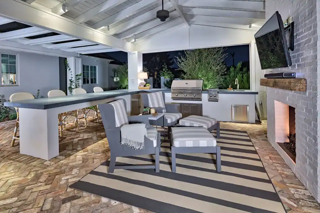 pool builder glendale az